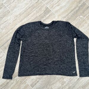 Hollister heathered black and white soft top - size M